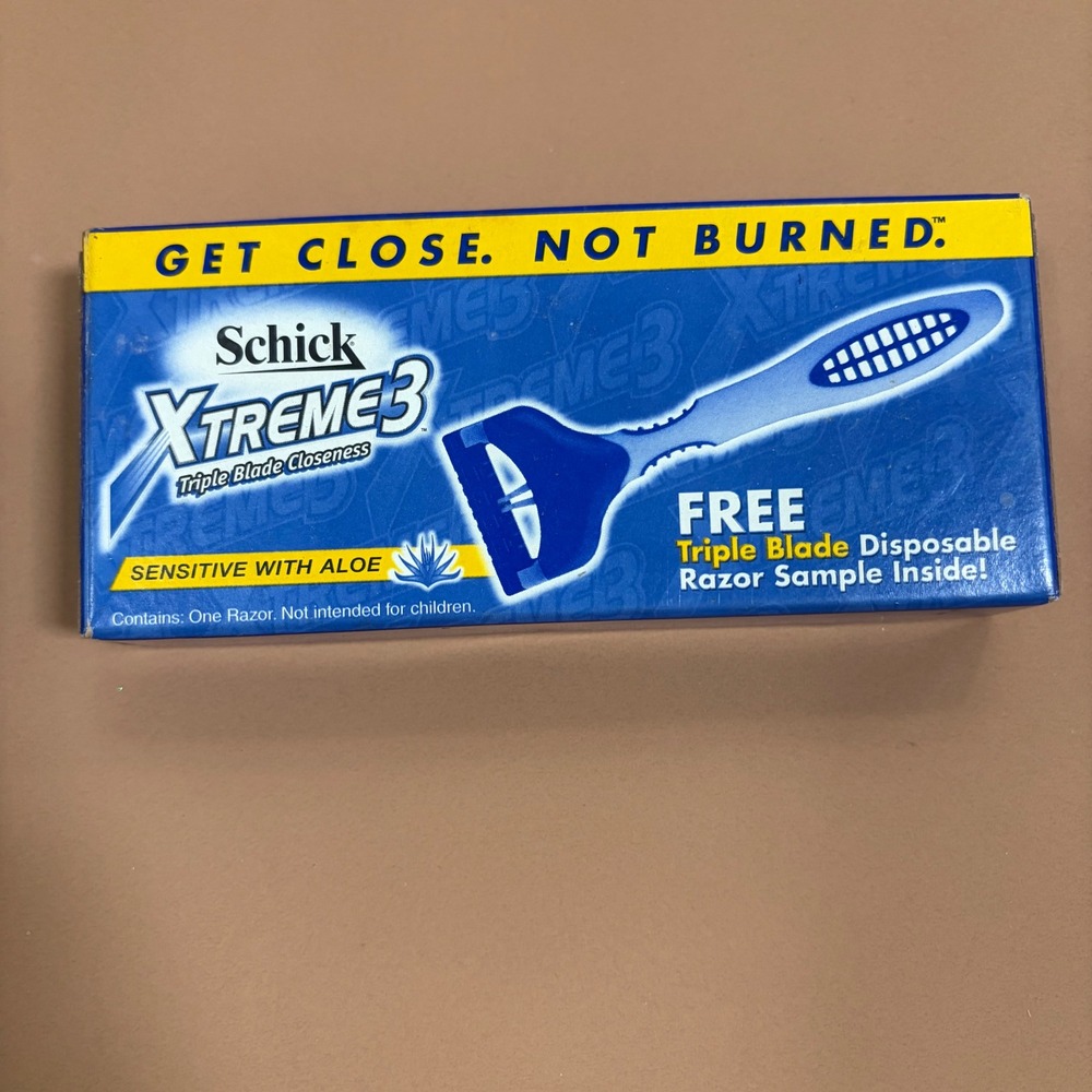 Vintage 2003 Schick Xtreme3 Triple Blade Disposable Razor Sensitive Aloe Sample
